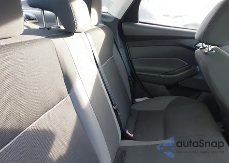 2014 Ford Focus Se z USA, uszkodzony, nr VIN 1FADP3F28EL119188